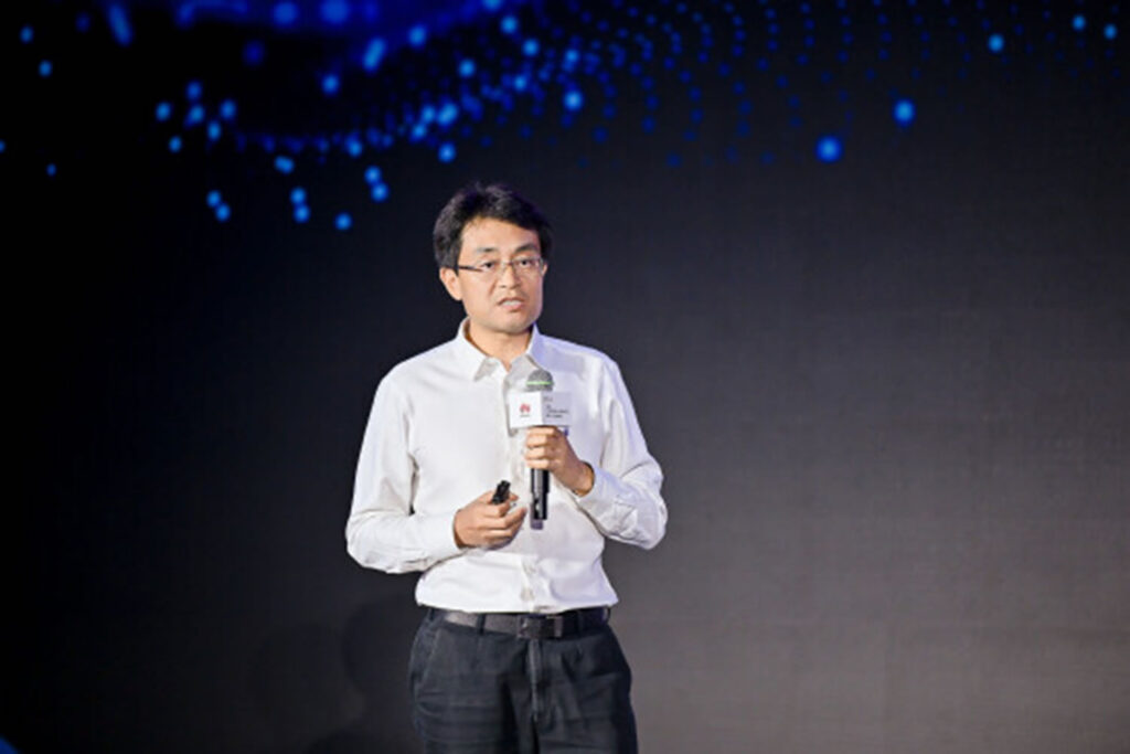 Huawei, Tüm Zekayı Açığa Çıkaran SMART Lojistik ve Depolama Çözümünü Tanıttı 4 Yunnan Construction and Investment Holding Group Genel Müdür Yardımcısı Jiang Xingxiang