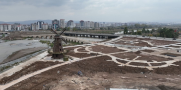 Sivas'ta 684 Bin Metrekarelik Kızılırmak Kıyı Düzenlemesinde Hedef Yıllar Açıklandı